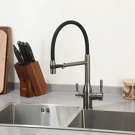 Смеситель для кухни FRAP F4398-9 с гибким изливом и подключением фильтра, оружейная сталь Смеситель для кухни FRAP F4398-9 с гибким изливом и подключением фильтра, оружейная сталь