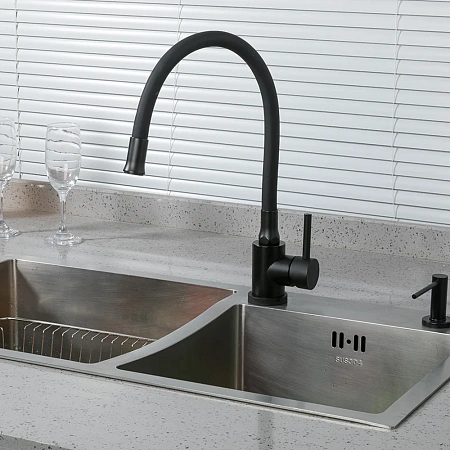 Смеситель для кухни FRAP F40994-6 с гибким изливом, черный Смеситель для кухни FRAP F40994-6 с гибким изливом, черный