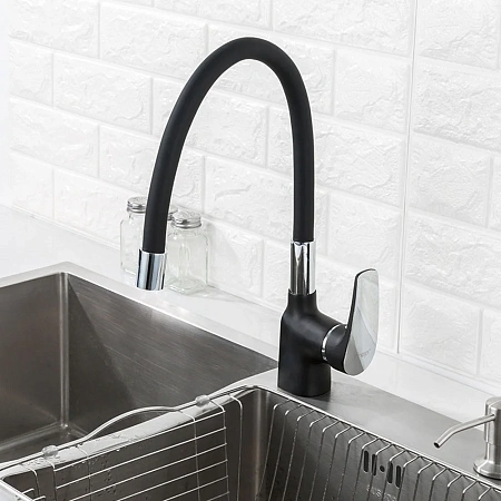 Смеситель для кухни FRAP F4453-04 с гибким изливом, черный Смеситель для кухни FRAP F4453-04 с гибким изливом, черный