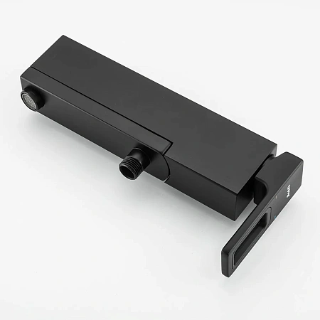 Смеситель для ванны GAPPO G3217-6 черный Смеситель для ванны GAPPO G3217-6 черный