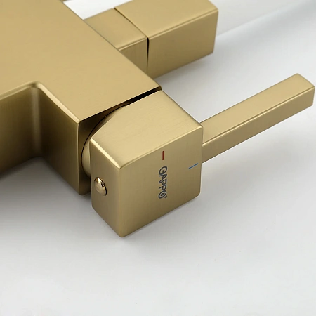 Смеситель для кухни GAPPO G4395-33 с гибким изливом и подключением фильтра, золотой сатин Смеситель для кухни GAPPO G4395-33 с гибким изливом и подключением фильтра, золотой сатин