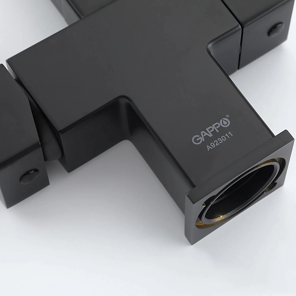 Смеситель для кухни GAPPO G4395-36 с гибким изливом и подключением фильтра, черный — Изображение 4
