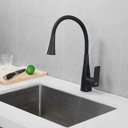 Смеситель для кухни Haiba HB73823-7 с гибким изливом, черный Смеситель для кухни Haiba HB73823-7 с гибким изливом, черный