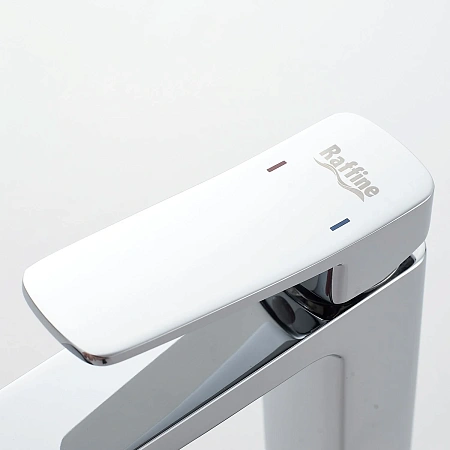 Смеситель для раковины Raffine F0199 хром Смеситель для раковины Raffine F0199 хром