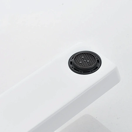 Смеситель для раковины Rose R1801C-1 белый Смеситель для раковины Rose R1801C-1 белый
