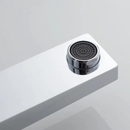 Смеситель для раковины Rose R2811 хром Смеситель для раковины Rose R2811 хром