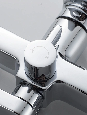 Смеситель для ванны Shevanik S4522 хром Смеситель для ванны Shevanik S4522 хром