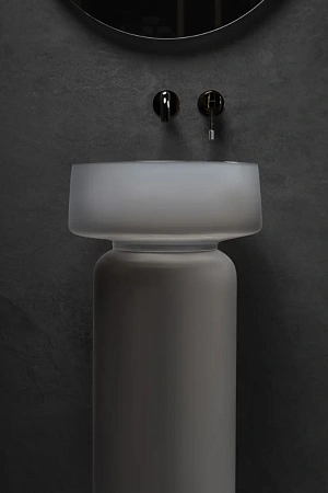 Пьедестал Boheme GLOW SMOKE 810-BASE-GS-L полиэфирный LUNA Пьедестал Boheme GLOW SMOKE 810-BASE-GS-L полиэфирный LUNA