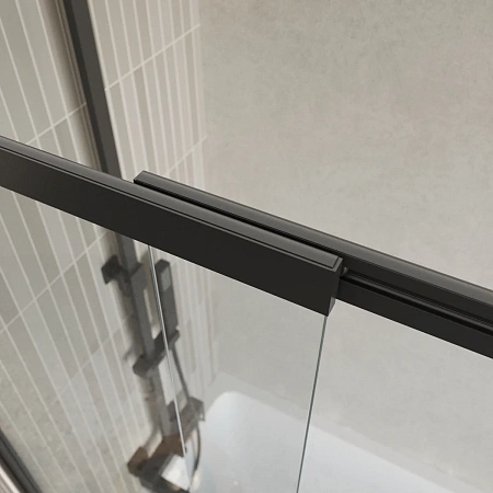 Шторка на ванну BelBagno LUCE-VF-11-100/145-C-NERO Шторка на ванну BelBagno LUCE-VF-11-100/145-C-NERO