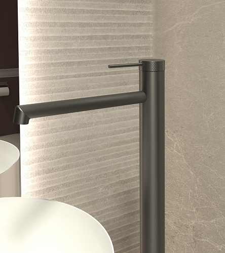 Смеситель для раковины Vincea Rim VFBF-2R1GM напольный, однорычажный, вороненая сталь Смеситель для раковины Vincea Rim VFBF-2R1GM напольный, однорычажный, вороненая сталь