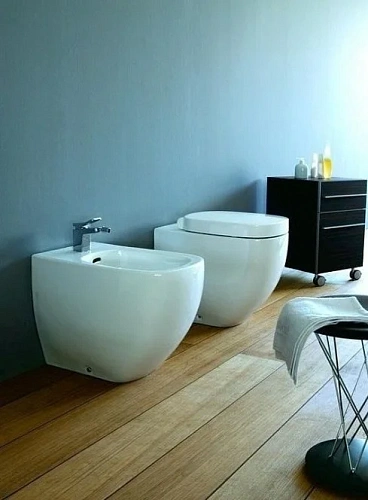 Биде напольное Laufen Palomba 3280.1 (8.3280.1.000.304.1) Биде напольное Laufen Palomba 3280.1 (8.3280.1.000.304.1)