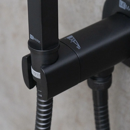 Гигиенический душ Lemark Solo LM7172BL, встраиваемый, черный Гигиенический душ Lemark Solo LM7172BL, встраиваемый, черный