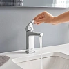 Дозатор жидкого мыла GROHE Essentials Cube, хром (40756001) Дозатор жидкого мыла GROHE Essentials Cube, хром (40756001)
