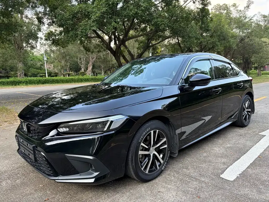 Honda Civic — фото 1