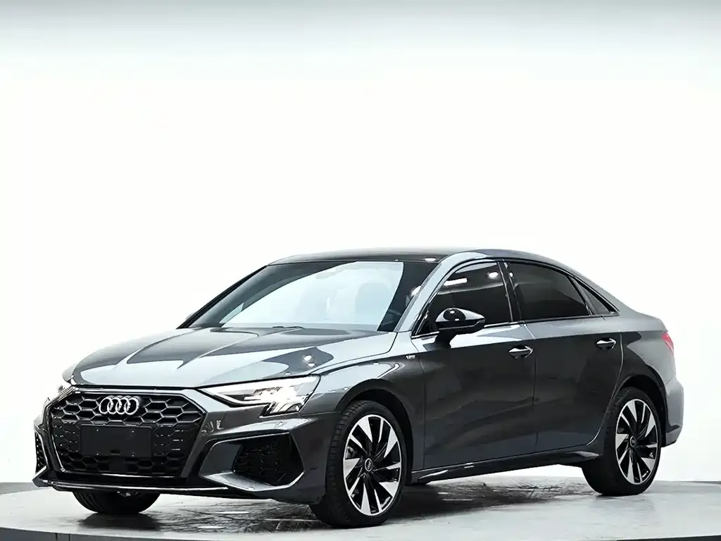 Audi A3 — фото 1