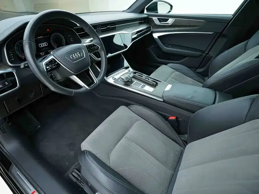 Audi A6L — фото 10