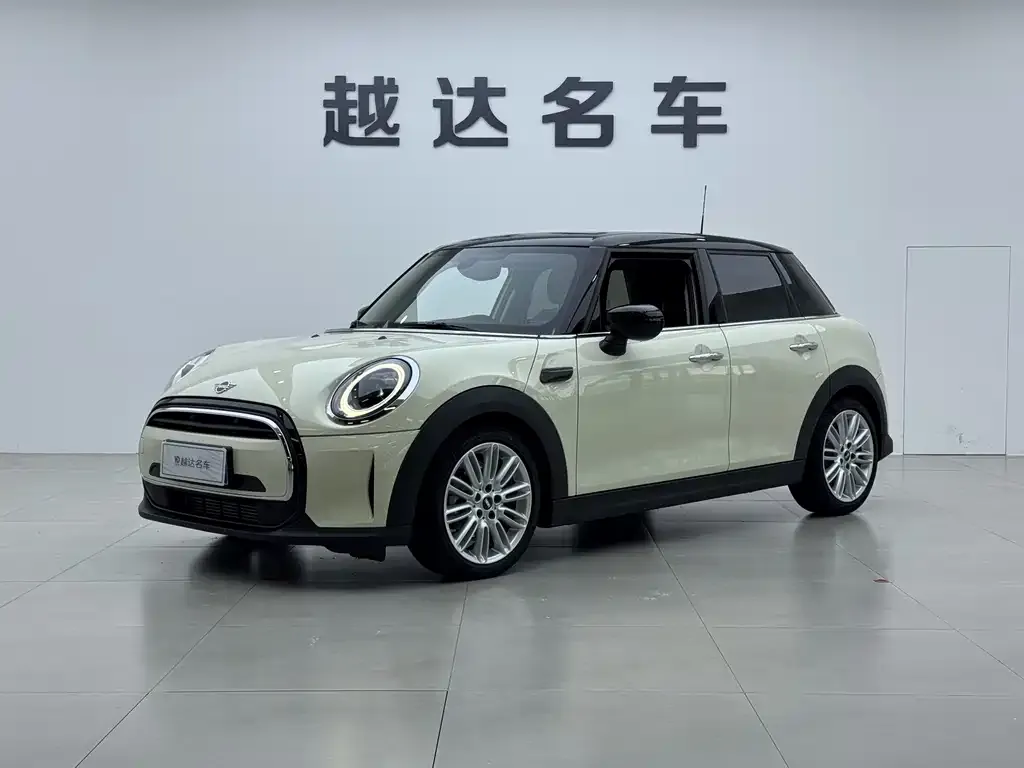 MINI Cooper (3-door) — фото 1