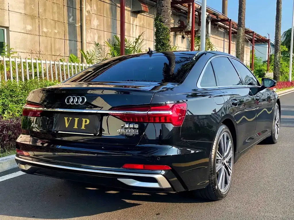 Audi A6L — фото 8