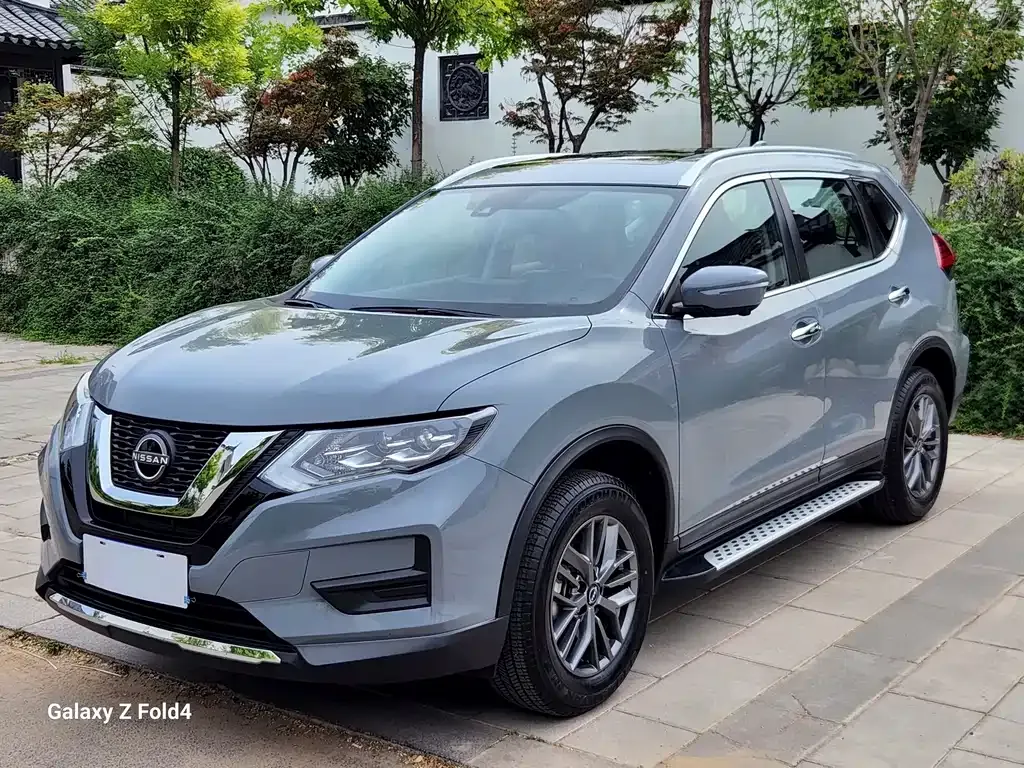 Nissan X-Trail — фото 1