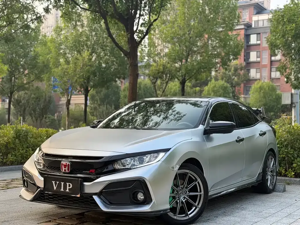 Honda Civic — фото 1