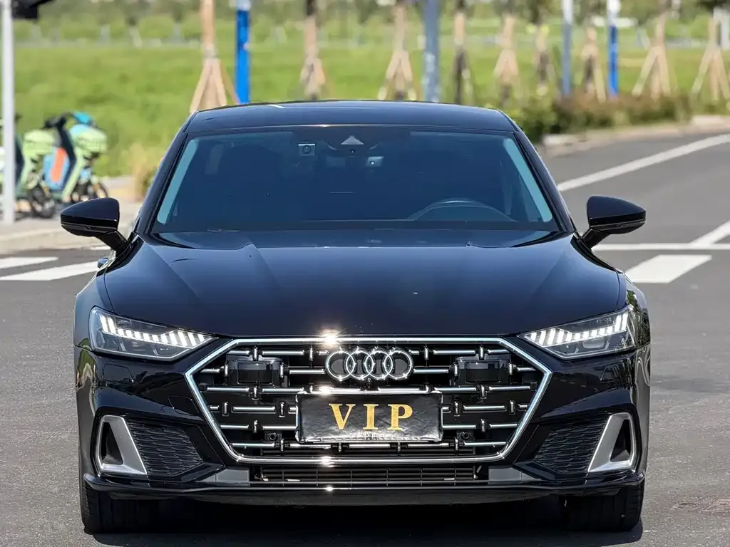 Audi A7L — фото 8