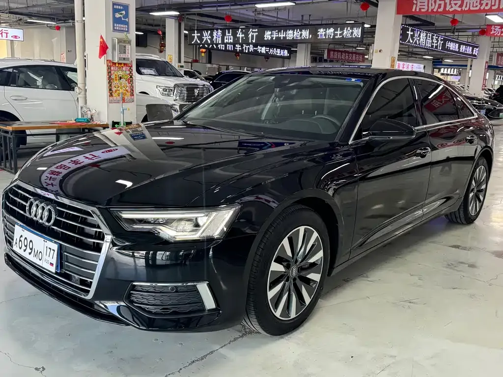 Audi A6L — фото 1