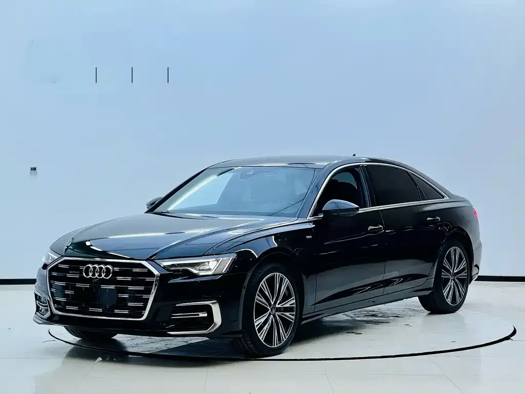 Audi A6L — фото 1