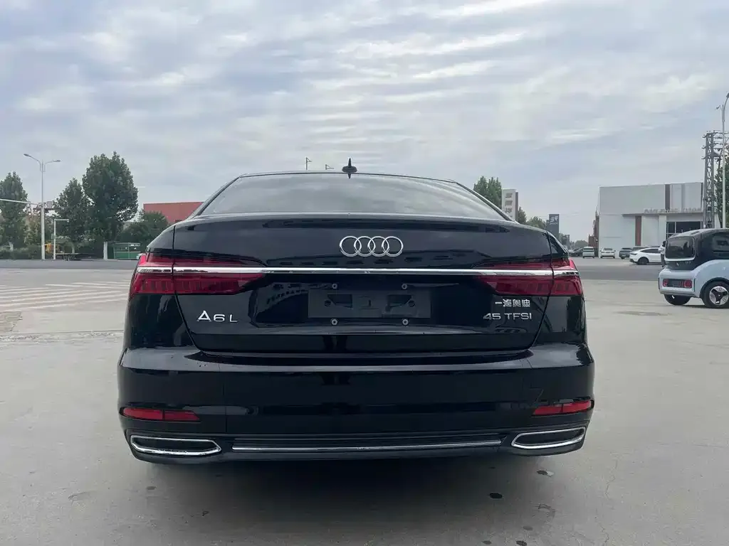 Audi A6L — фото 2