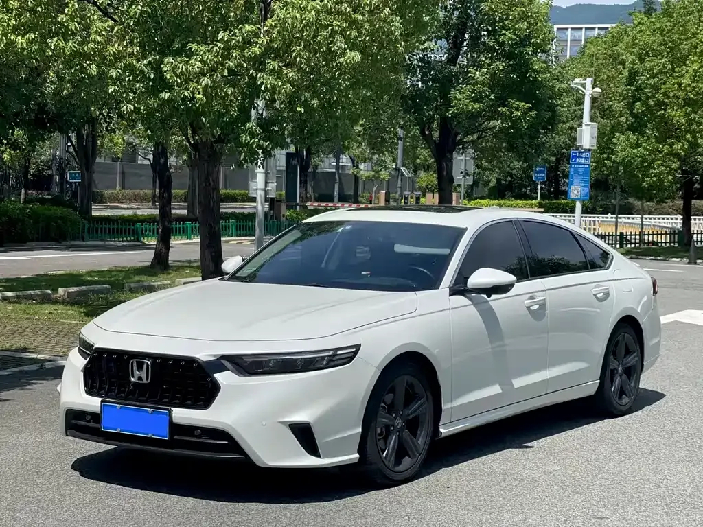 Honda Inspire — фото 1