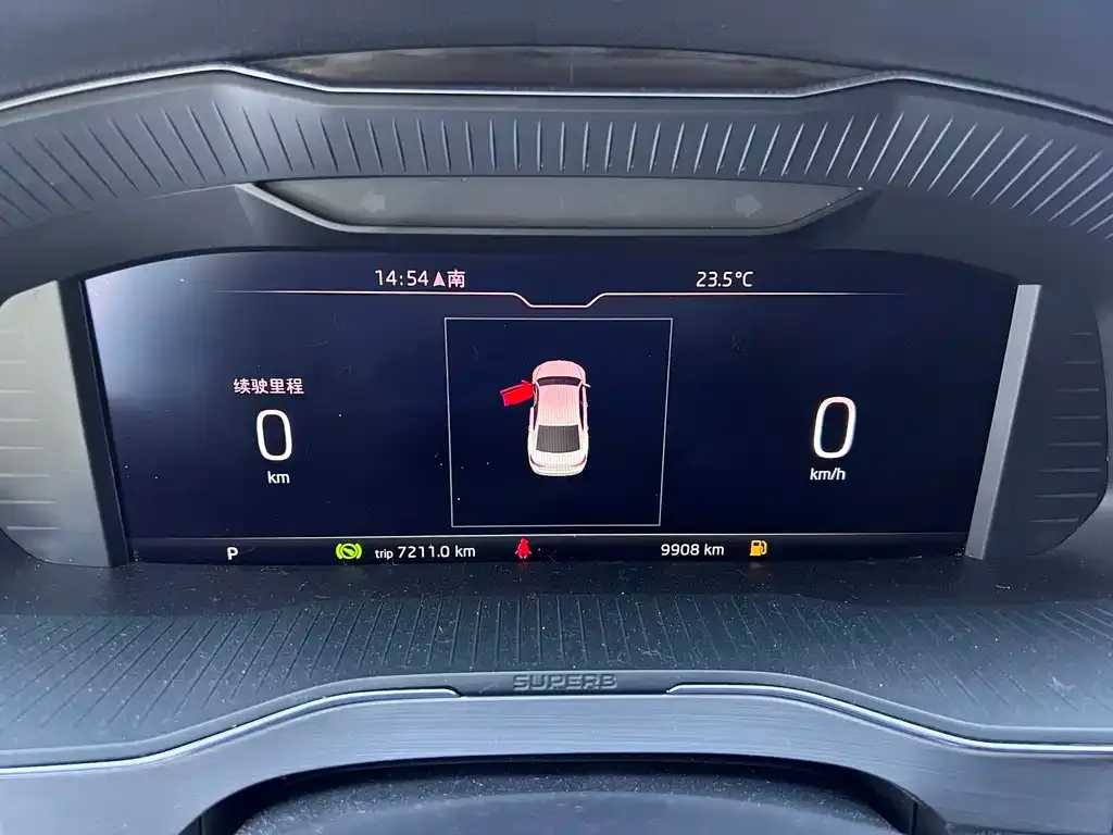 Skoda Superb — фото 4
