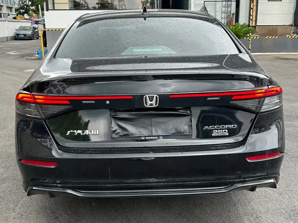 Honda Accord — фото 5