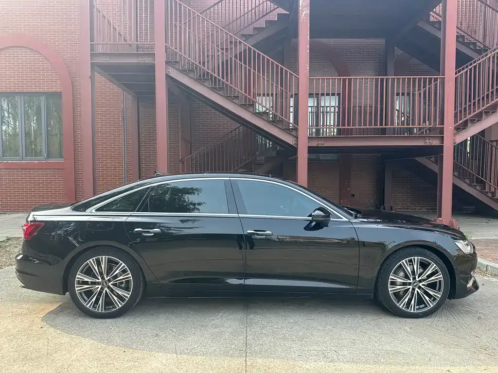 Audi A6L — фото 6