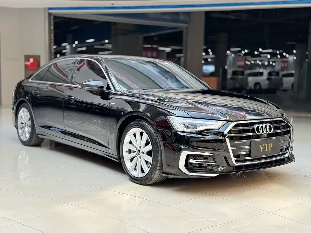 Audi A6L — фото 1