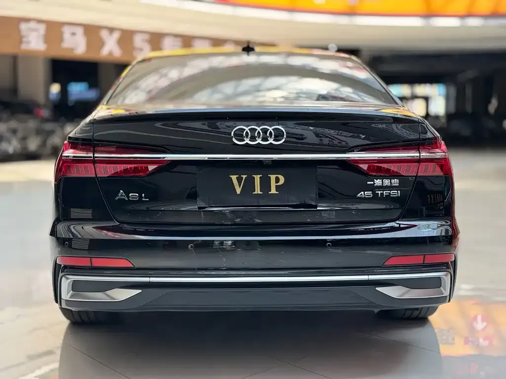 Audi A6L — фото 2