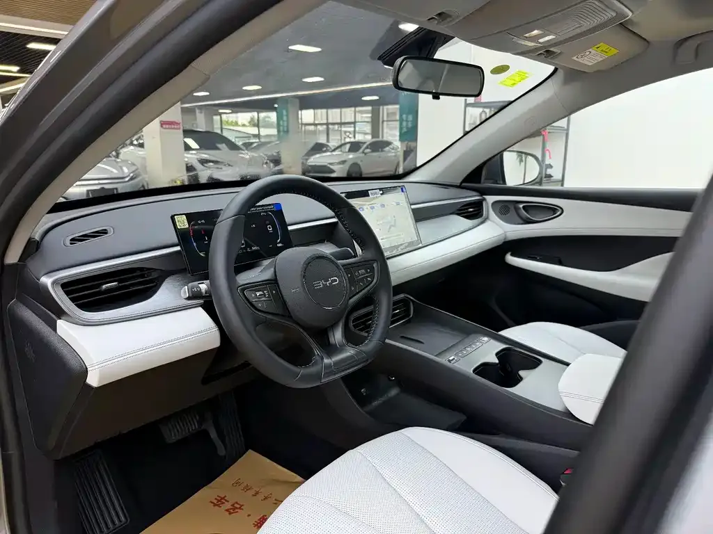 BYD Seal 05 DM-i — фото 4