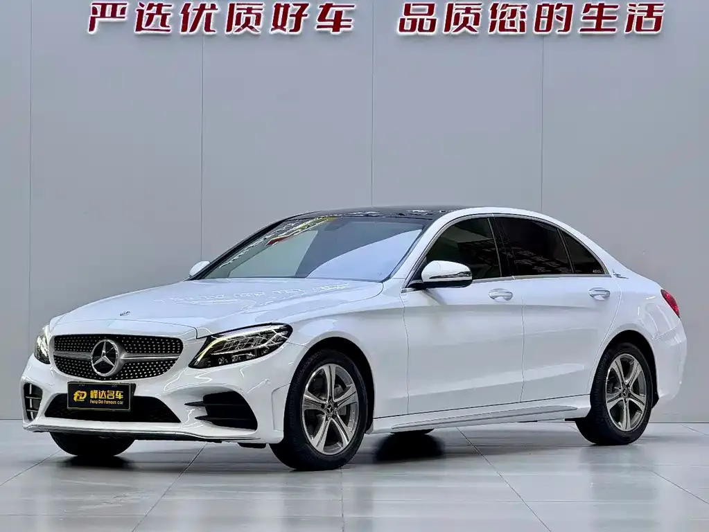 Mercedes-Benz C-Class — фото 1