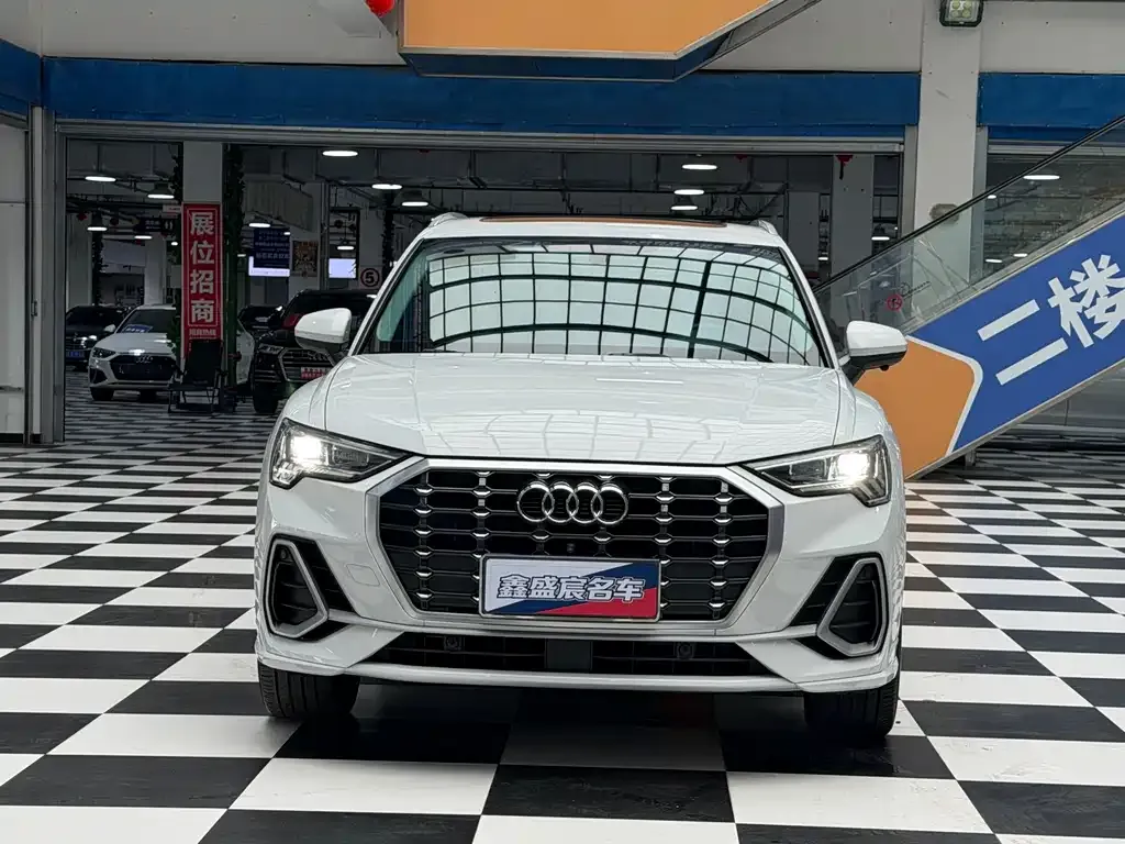 Audi Q3 — фото 5