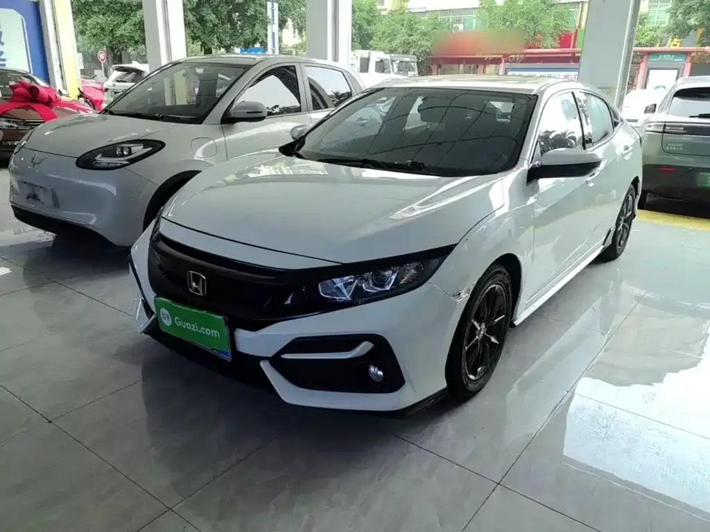 Honda Civic — фото 1