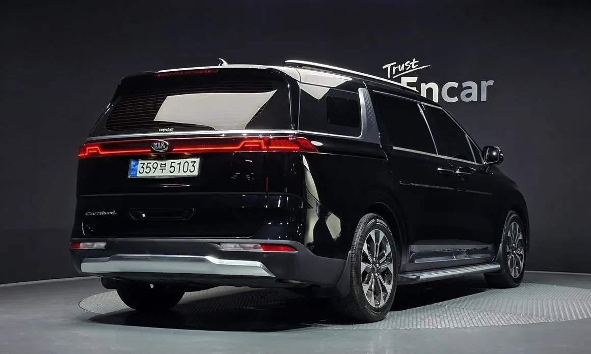 Kia Carnival — фото 3