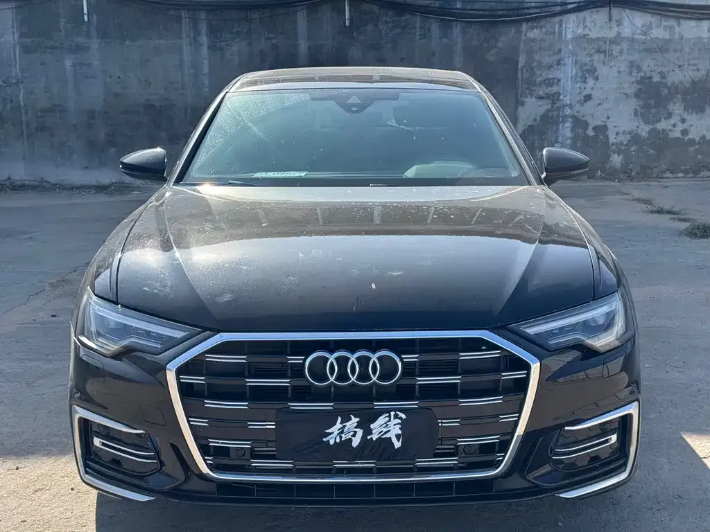 Audi A6L — фото 1