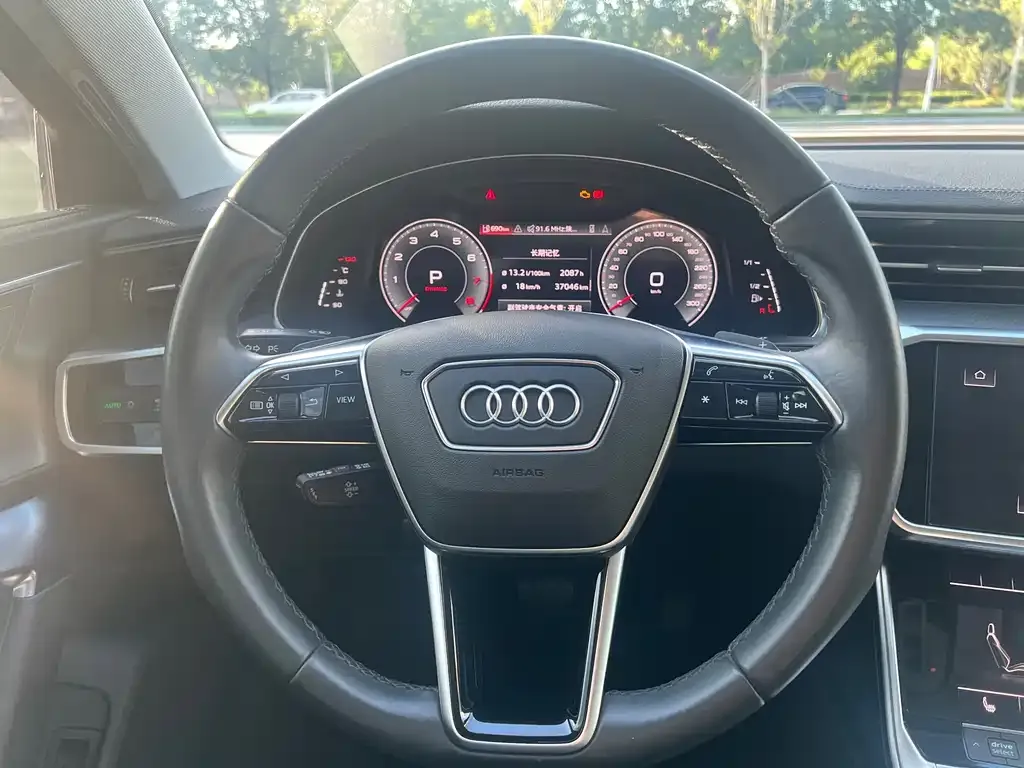 Audi A6L — фото 3