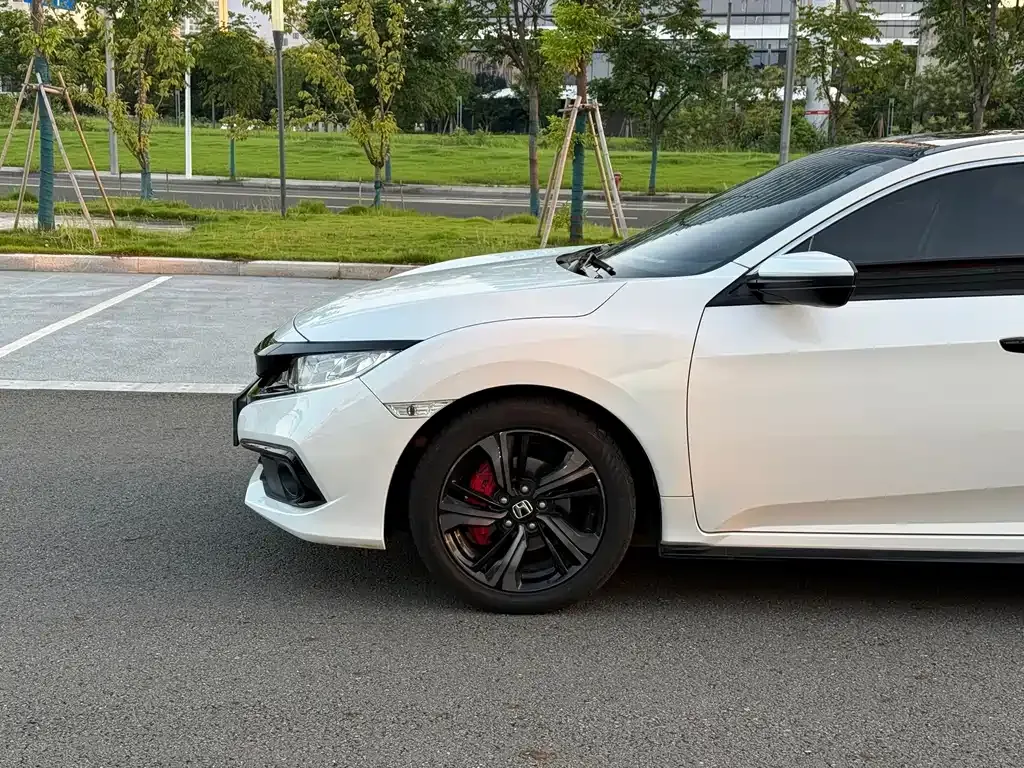Honda Civic — фото 6