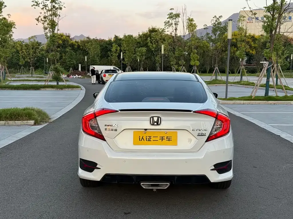 Honda Civic — фото 9
