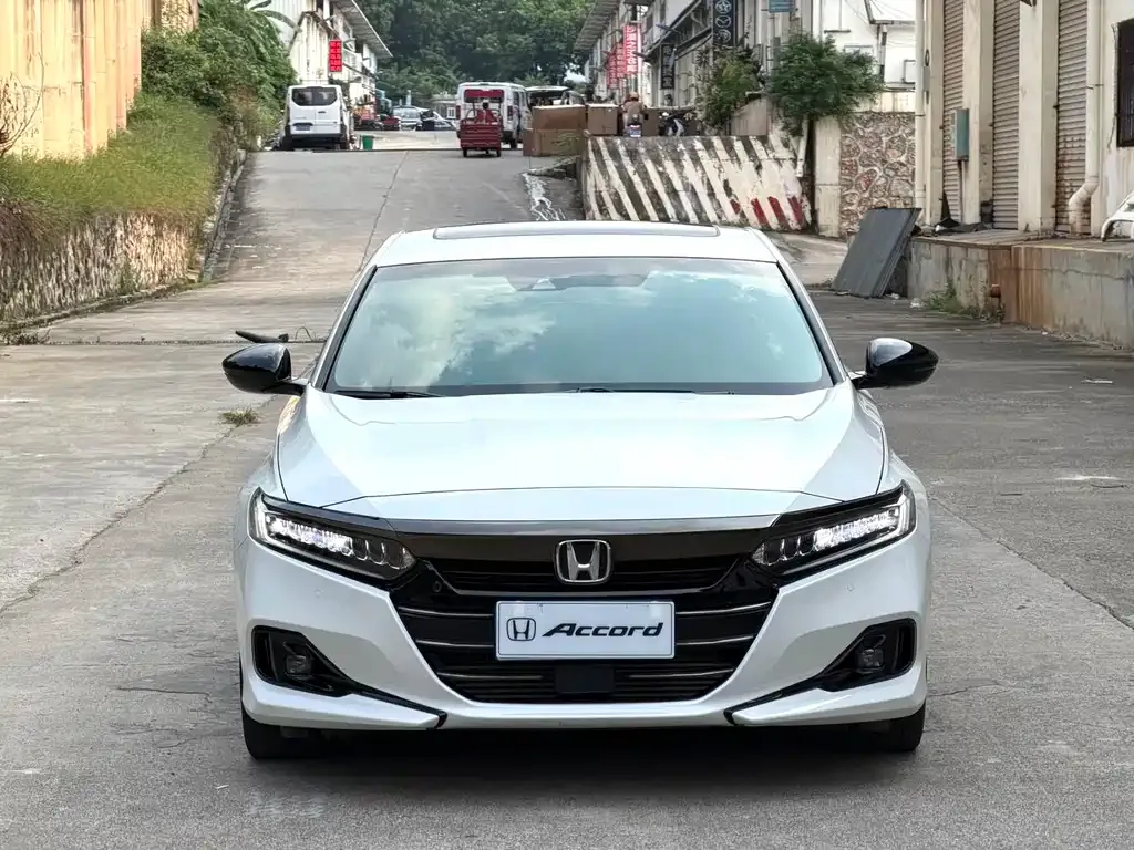 Honda Accord — фото 5