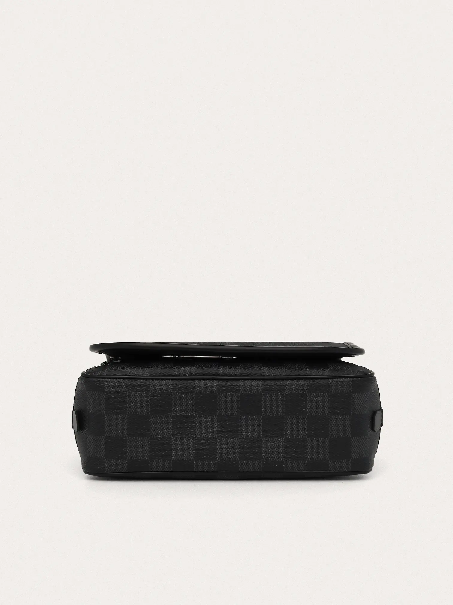 Louis Vuitton Travel Pouch - Master