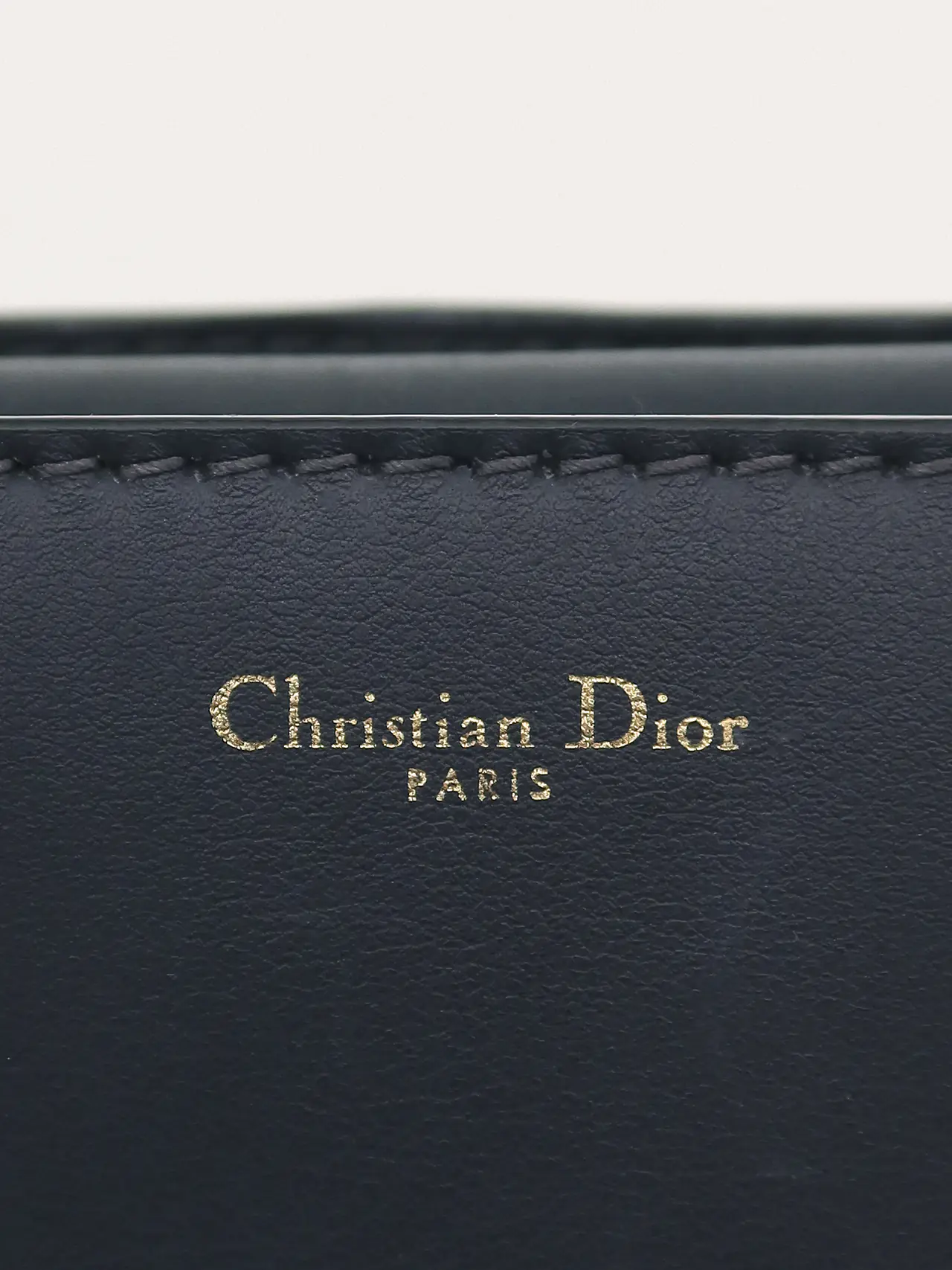 Dioravenue Bucket - Master