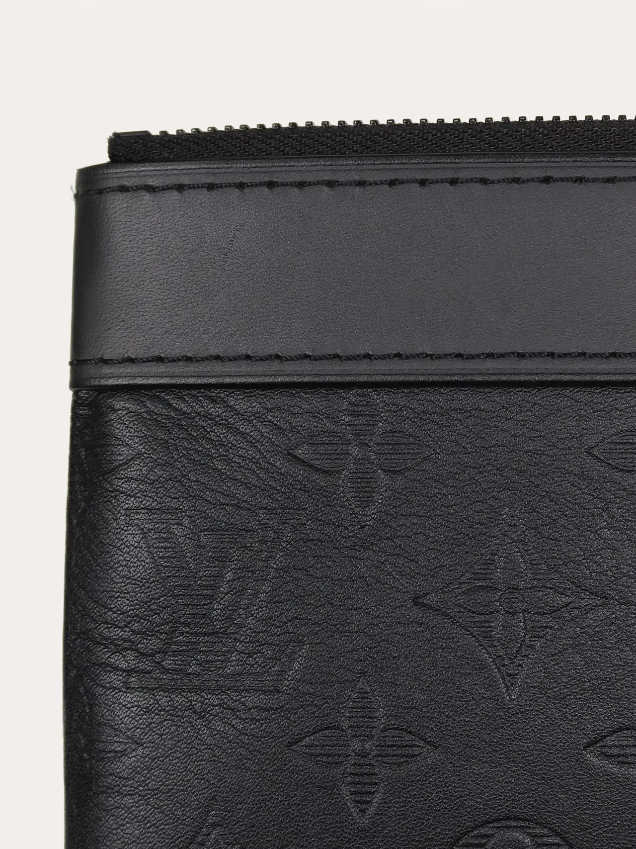Shadow Discovery Pochette - Master