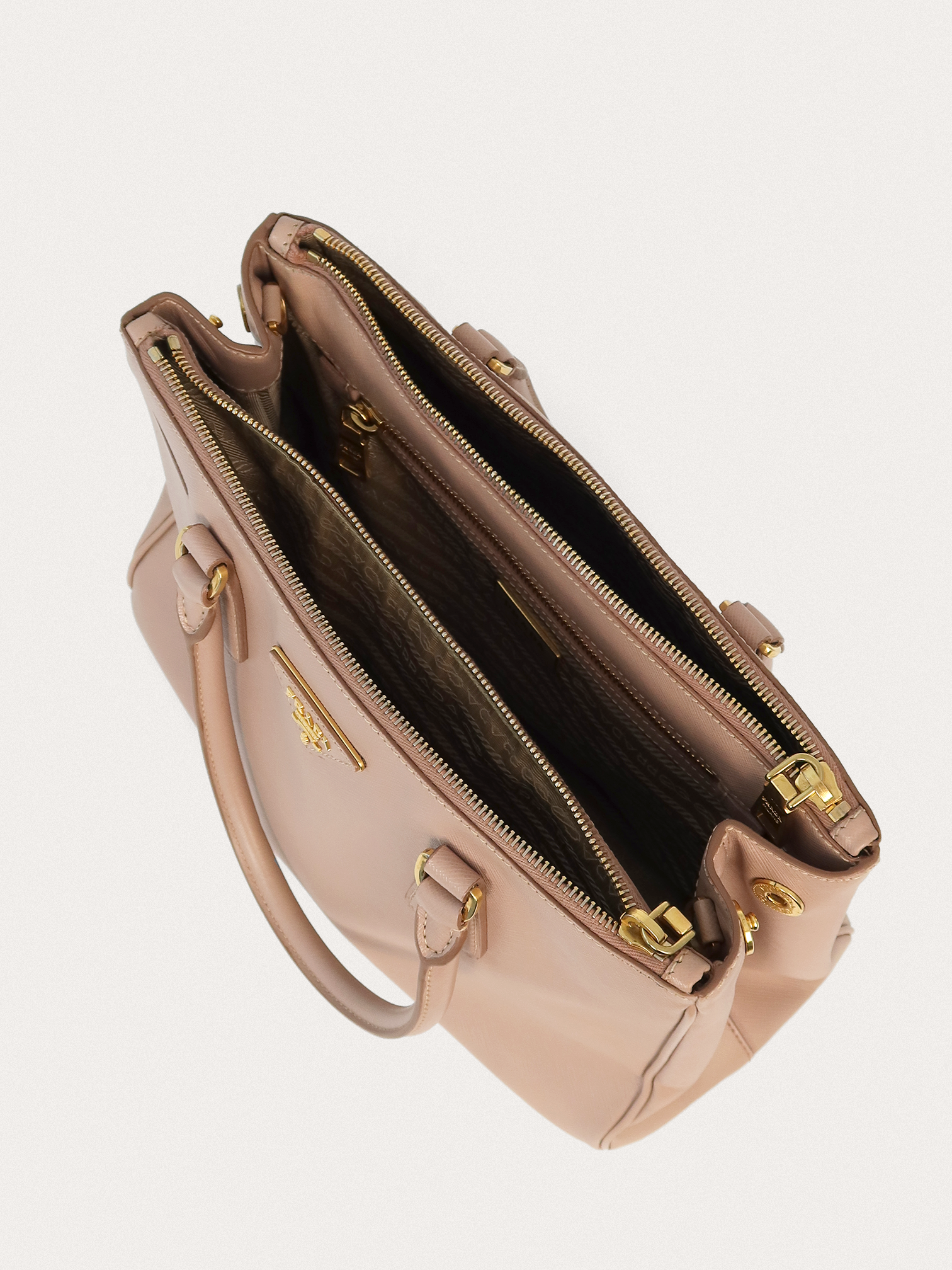 Prada Galleria - Master