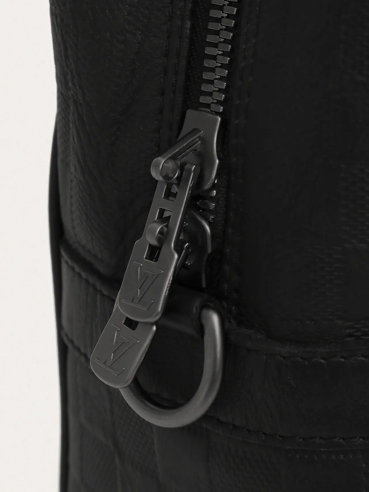 Louis Vuitton Porte Documents Voyage - Master