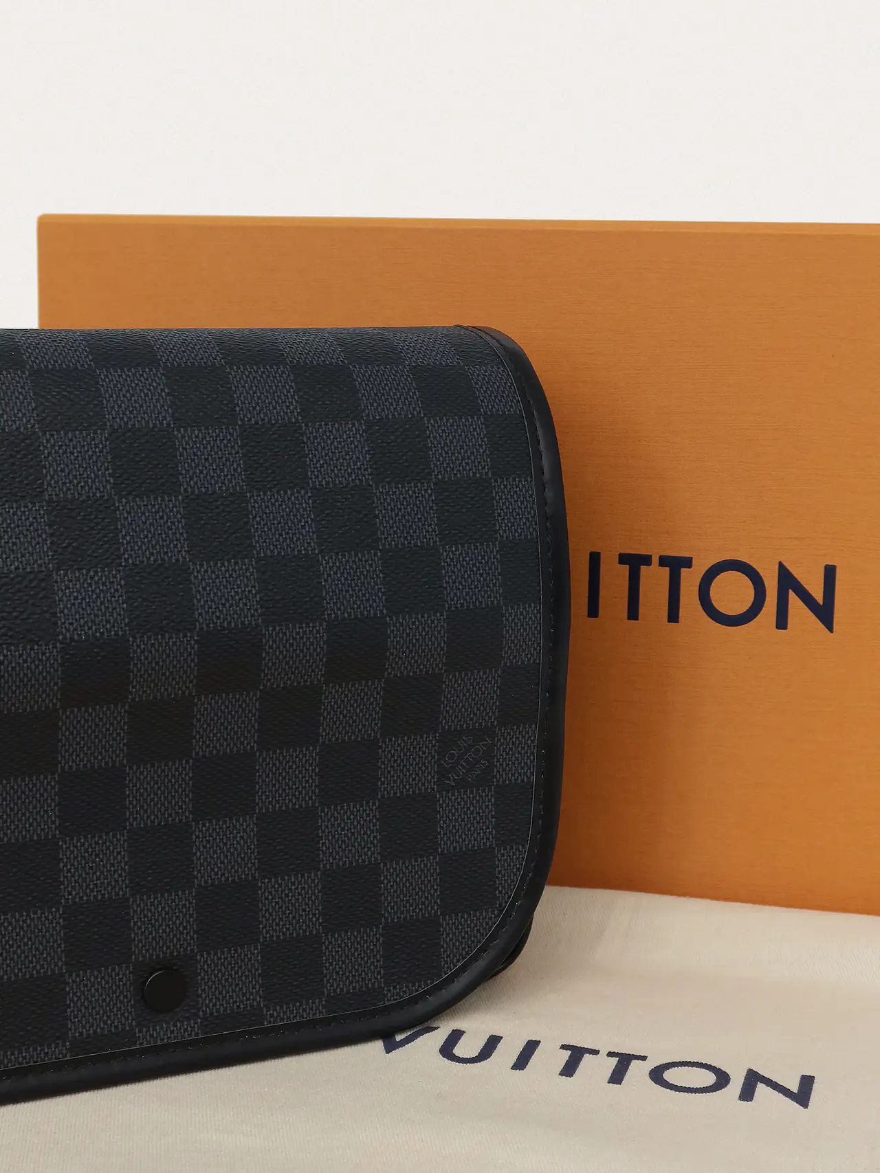 Louis Vuitton Travel Pouch - Master